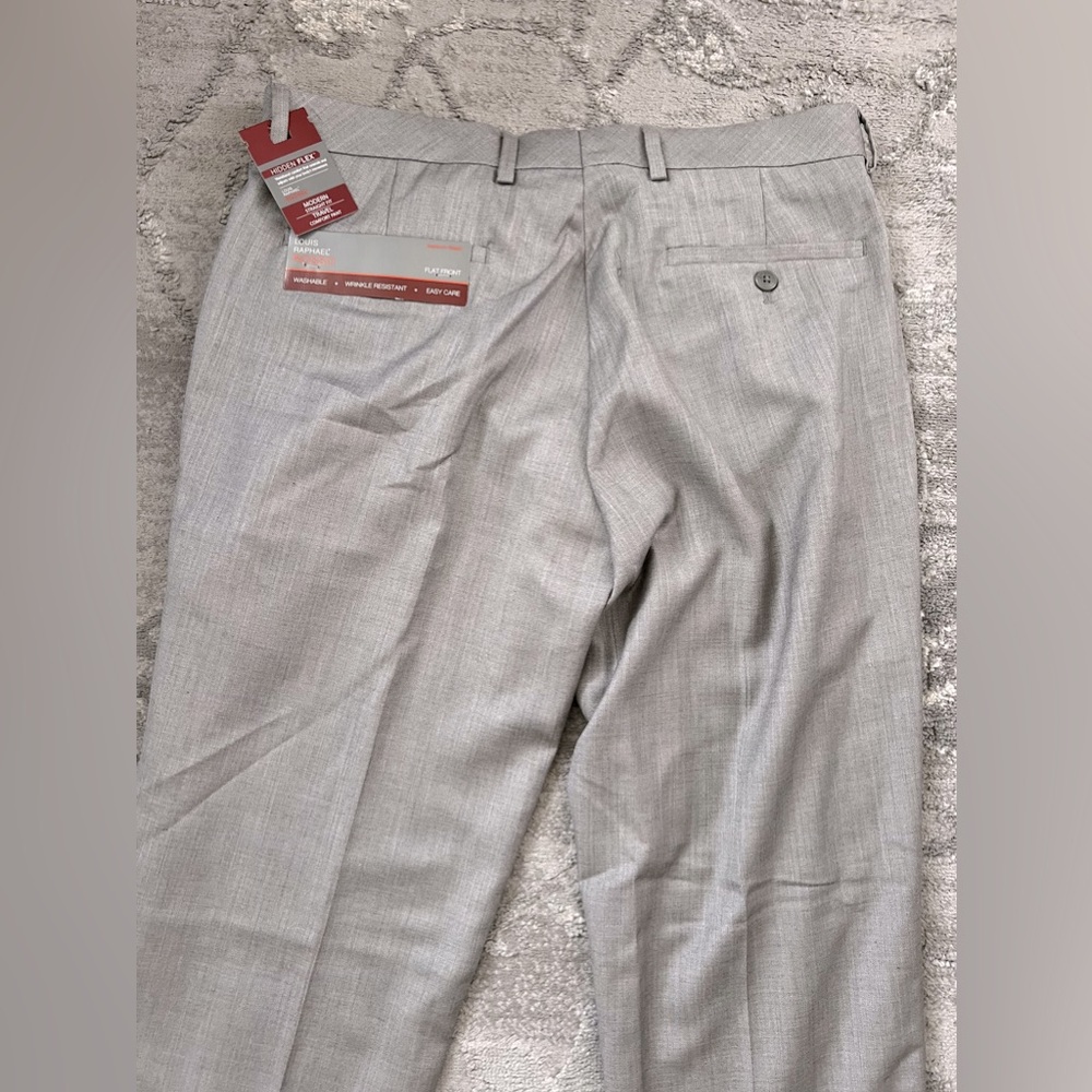Louis Raphael Men flat front pants - Picture 3 of 4